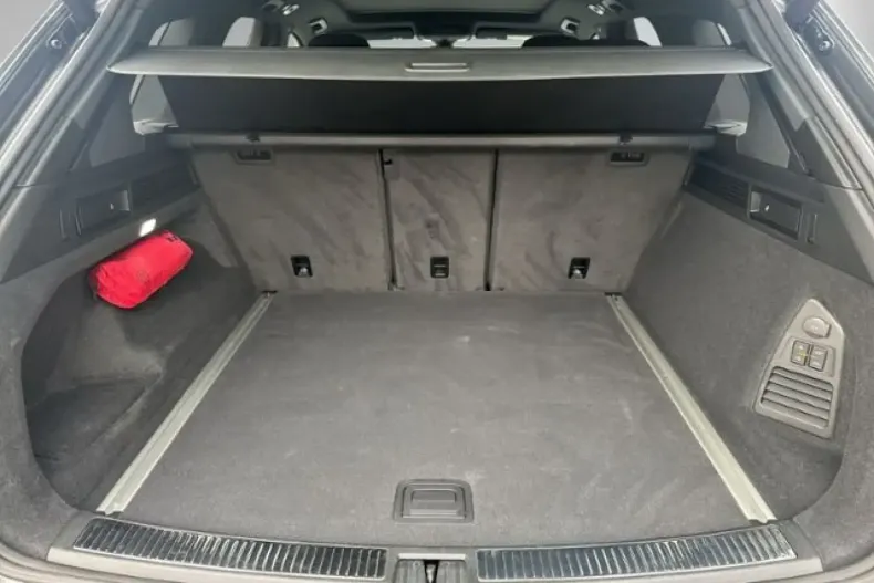 Volkswagen Touareg din 2024 cu 62.000 km - oferta VOL181601 - foto 6