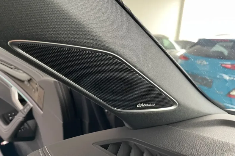 Volkswagen Touareg din 2024 cu 52.417 km - oferta VOL181602 - foto 16