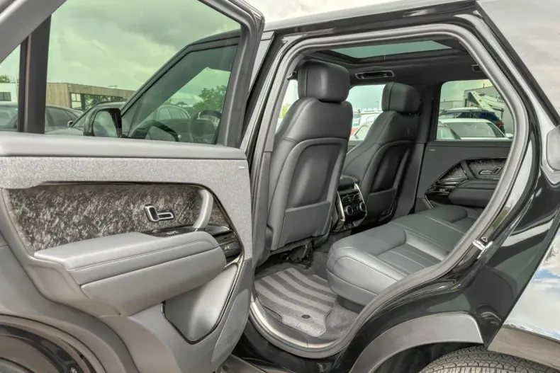 Land Rover Range Rover Sport din 2023 cu 44.500 km - oferta LAN181603 - foto 10