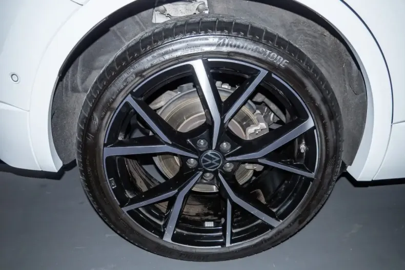 Volkswagen Touareg din 2024 cu 22.971 km - oferta VOL181605 - foto 5