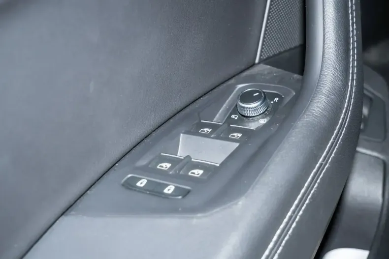 Volkswagen Touareg din 2024 cu 22.971 km - oferta VOL181605 - foto 18