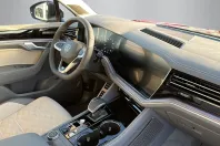 Volkswagen Touareg din 2025 cu 41.982 km - oferta VOL181606 - foto 13