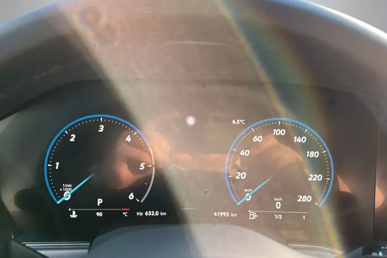 Volkswagen Touareg din 2025 cu 41.982 km - oferta VOL181606 - foto 17