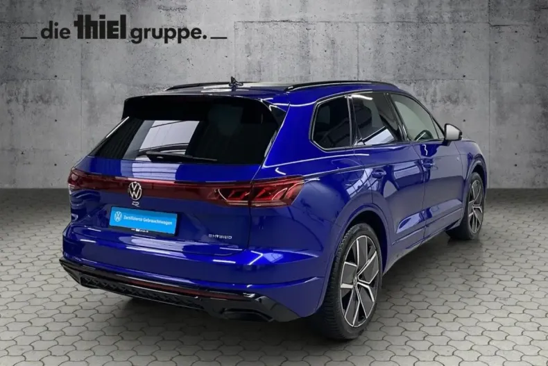 Volkswagen Touareg din 2024 cu 41.150 km - oferta VOL181608 - foto 3