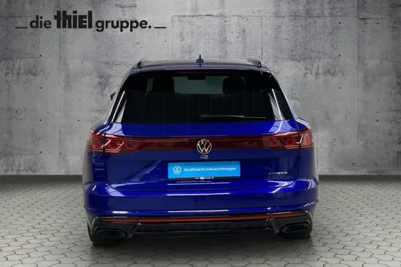 Volkswagen Touareg din 2024 cu 41.150 km - oferta VOL181608 - foto 4