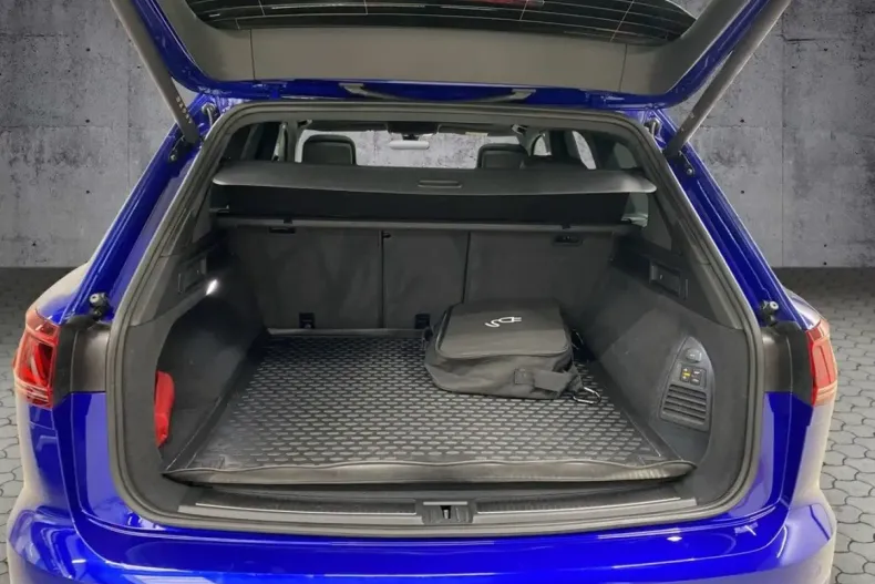 Volkswagen Touareg din 2024 cu 41.150 km - oferta VOL181608 - foto 11