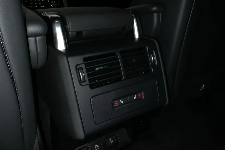 Land Rover Discovery din 2024 cu 28.404 km - oferta LAN181612 - foto 20