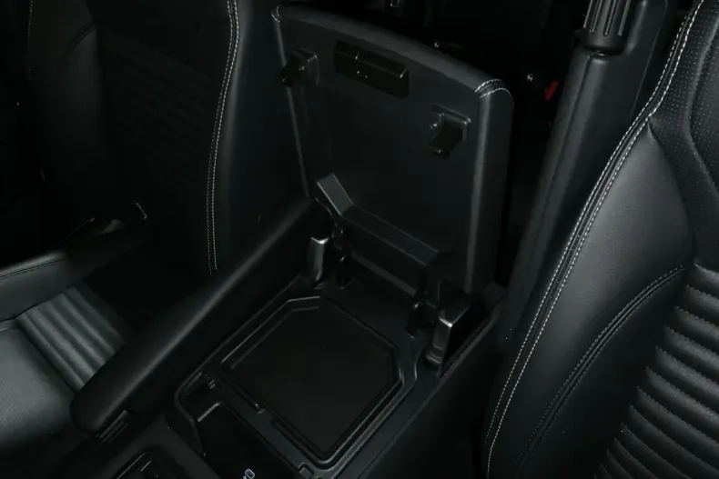 Land Rover Discovery din 2024 cu 28.404 km - oferta LAN181612 - foto 26