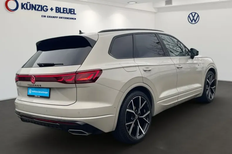 Volkswagen Touareg din 2025 cu 37.084 km - oferta VOL181618 - foto 3