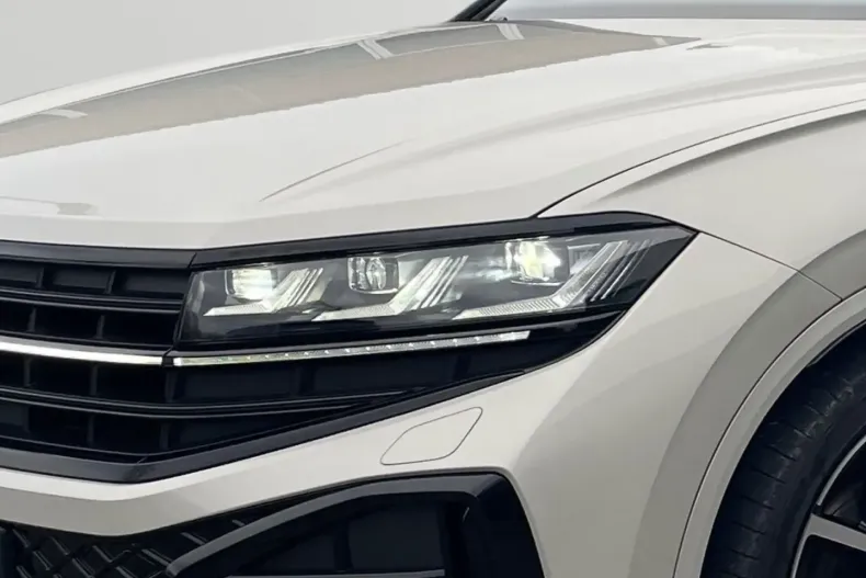 Volkswagen Touareg din 2025 cu 37.084 km - oferta VOL181618 - foto 5