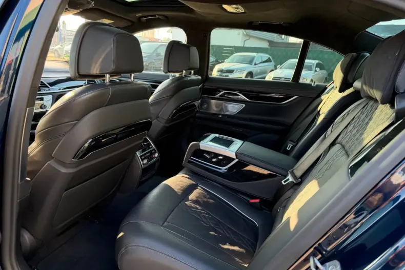 BMW 740 (Seria 7) din 2021 cu 72.232 km - oferta BMW181623 - foto 25