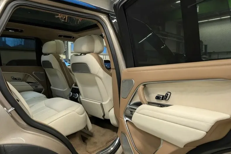 Land Rover Range Rover din 2023 cu 15.391 km - oferta LAN181630 - foto 19