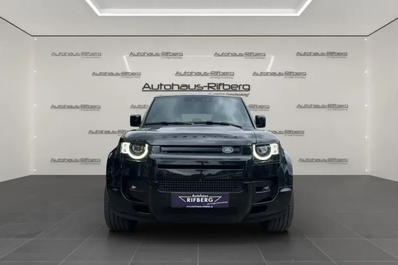 Land Rover Defender din 2024 cu 45.000 km - oferta LAN181632 - foto 2