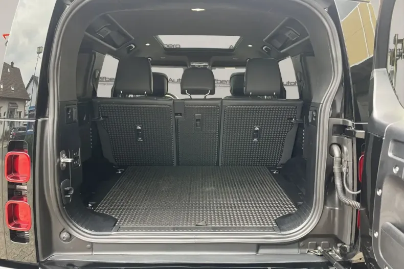 Land Rover Defender din 2024 cu 45.000 km - oferta LAN181632 - foto 11