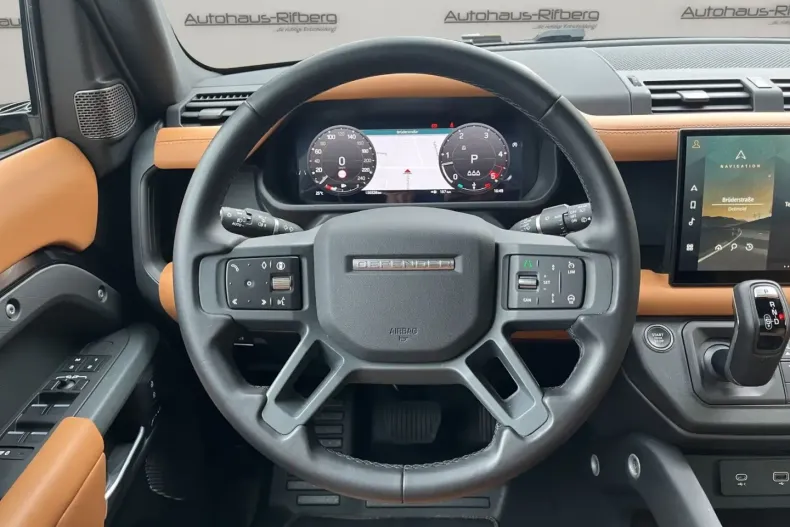 Land Rover Defender din 2024 cu 45.000 km - oferta LAN181632 - foto 13