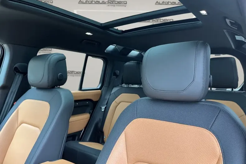 Land Rover Defender din 2024 cu 45.000 km - oferta LAN181632 - foto 15