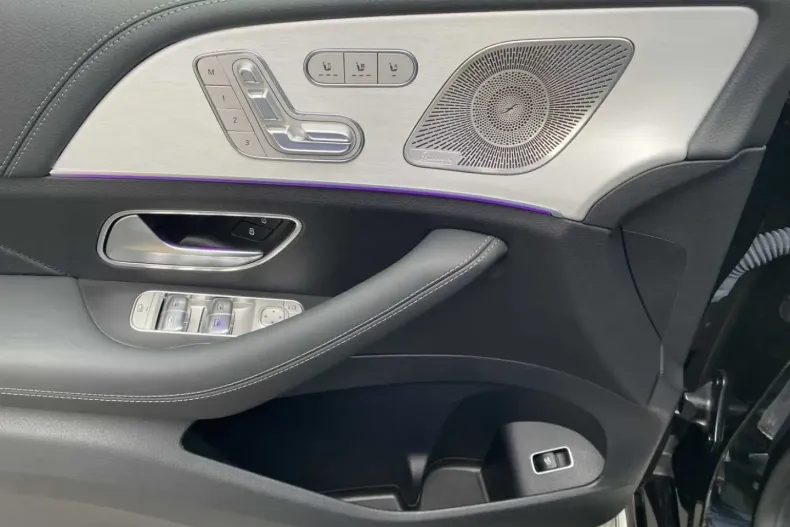 Mercedes-Benz GLE 63 AMG (Clasa GLE) din 2022 cu 13.000 km - oferta MER181634 - foto 9