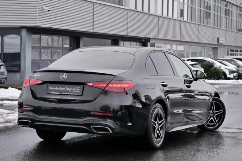 Mercedes-Benz C 300 (Clasa C) din 2022 cu 51.740 km - oferta MER181636 - foto 3