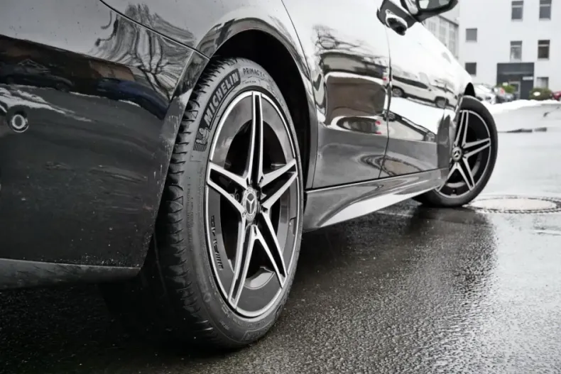 Mercedes-Benz C 300 (Clasa C) din 2022 cu 51.740 km - oferta MER181636 - foto 5