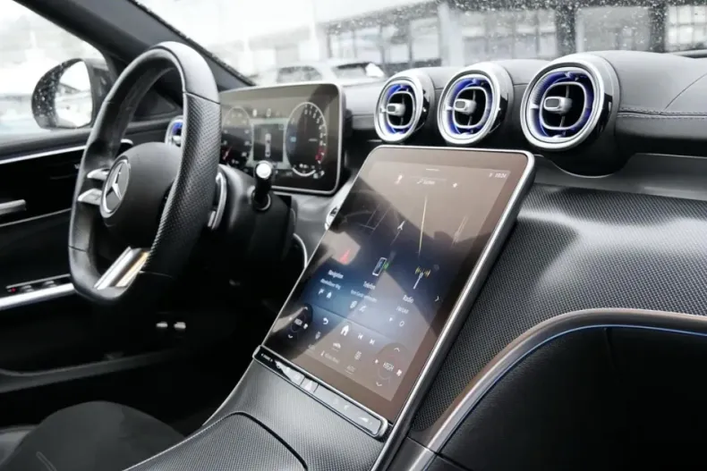 Mercedes-Benz C 300 (Clasa C) din 2022 cu 51.740 km - oferta MER181636 - foto 15