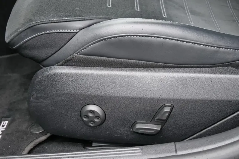 Mercedes-Benz C 300 (Clasa C) din 2022 cu 51.740 km - oferta MER181636 - foto 22