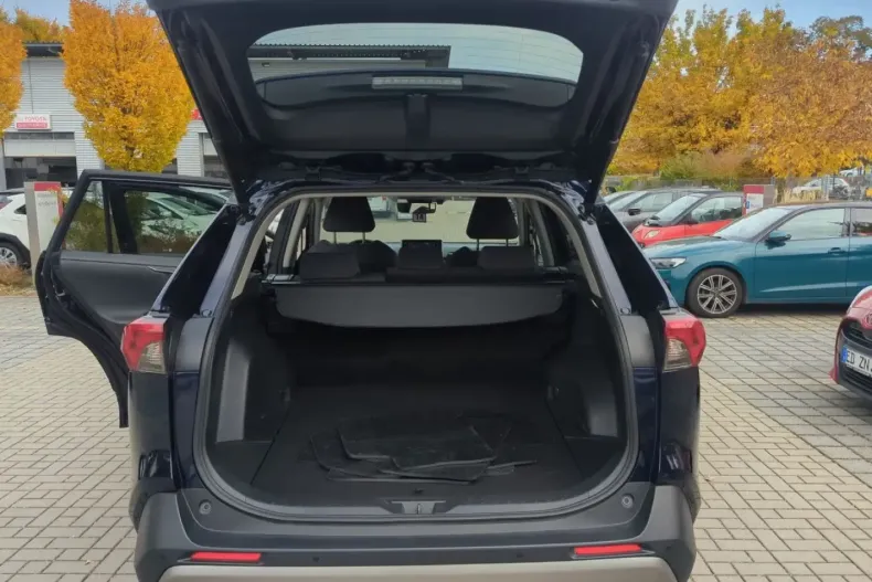 Toyota RAV4 din 2022 cu 48.900 km - oferta TOY181637 - foto 21