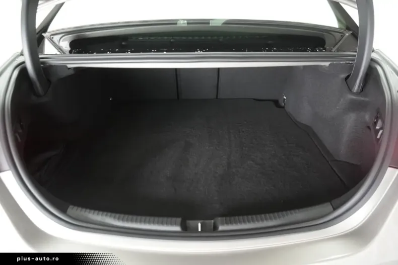 Mercedes-Benz C 300 (Clasa C) din 2022 cu 49.000 km - oferta MER181638 - foto 26