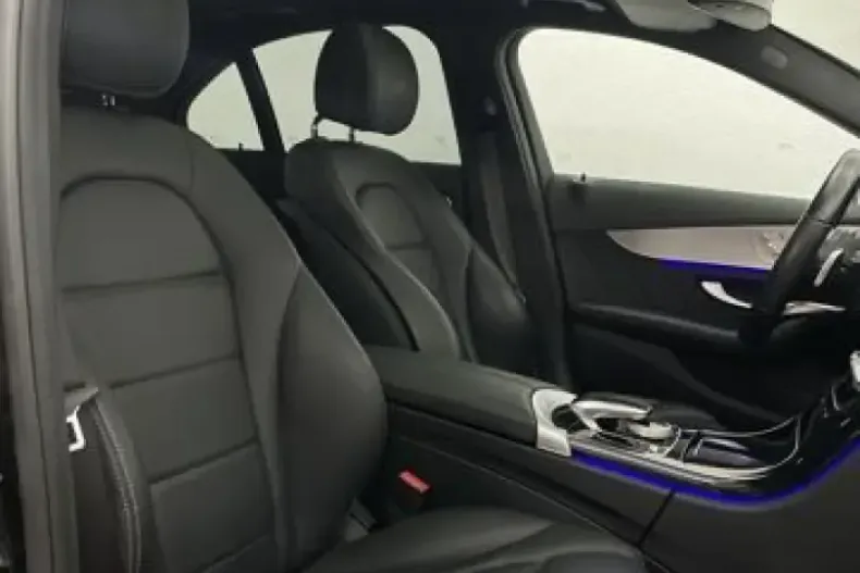 Mercedes-Benz C 300 (Clasa C) din 2021 cu 89.558 km - oferta MER181640 - foto 8