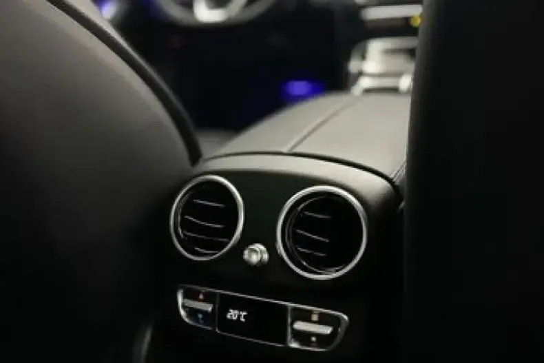 Mercedes-Benz C 300 (Clasa C) din 2021 cu 89.558 km - oferta MER181640 - foto 16