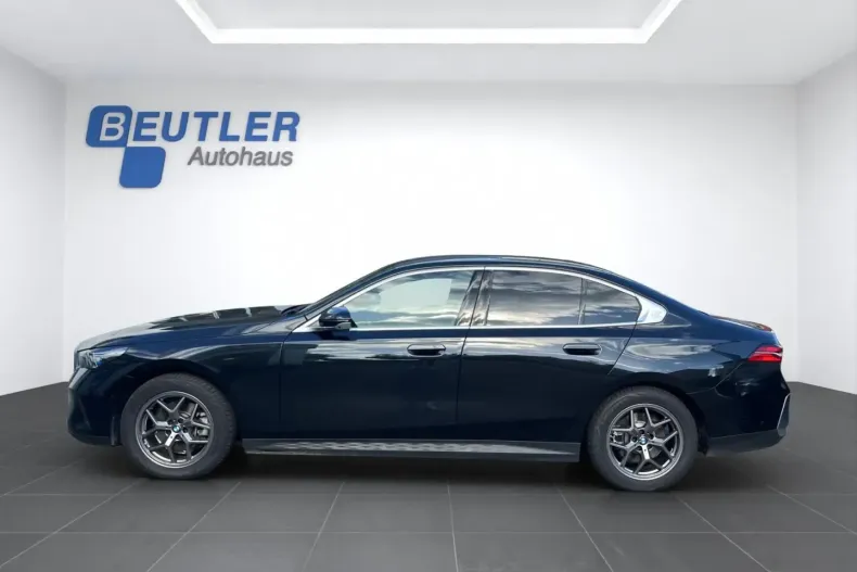 BMW 520 (Seria 5) din 2025 cu 21.945 km - oferta BMW181643 - foto 2