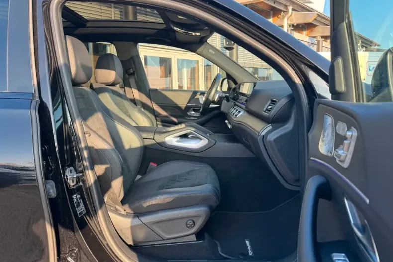 Mercedes-Benz GLE 300 (Clasa GLE) din 2024 cu 40.000 km - oferta MER181646 - foto 6