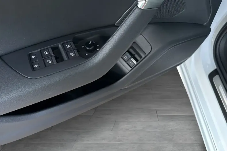 Audi A6 din 2023 cu 33.308 km - oferta AUD181647 - foto 17