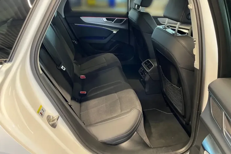 Audi A6 din 2023 cu 30.990 km - oferta AUD181651 - foto 12