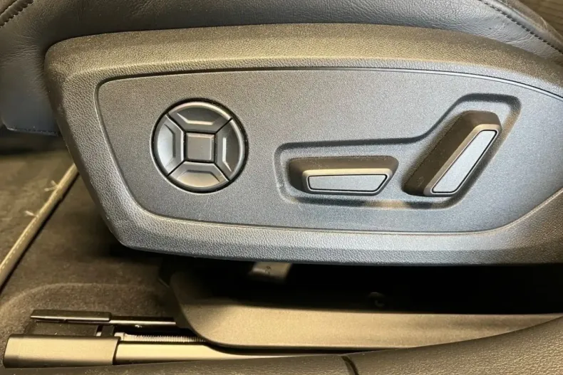 Audi A6 din 2023 cu 30.990 km - oferta AUD181651 - foto 18