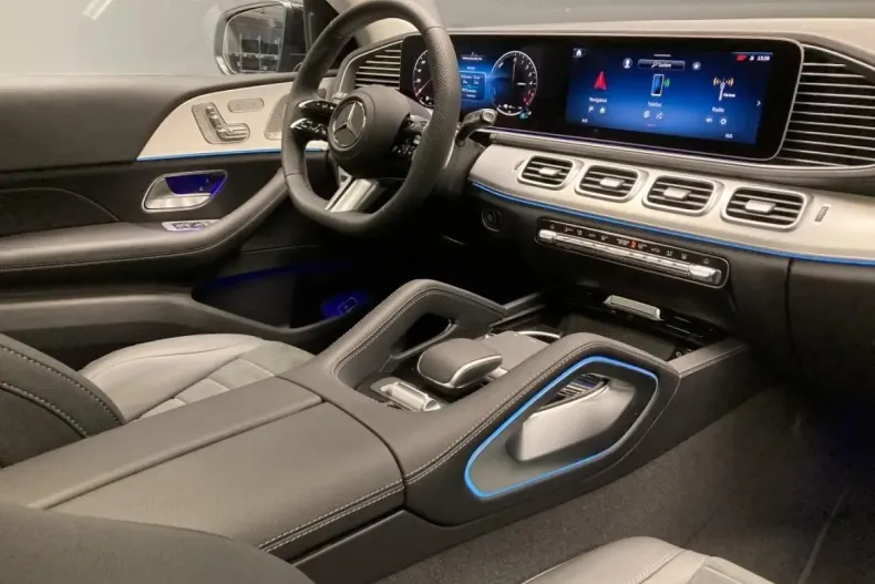 Mercedes-Benz GLE 350 (Clasa GLE) din 2024 cu 18.500 km - oferta MER181654 - foto 5