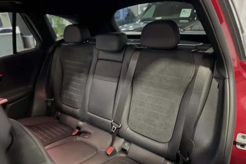 Mercedes-Benz GLC 300 (Clasa GLC) din 2024 cu 2.700 km - oferta MER181663 - foto 22