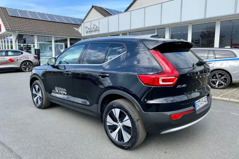 Volvo XC40 din 2023 cu 29.900 km - oferta VOL181665 - foto 2
