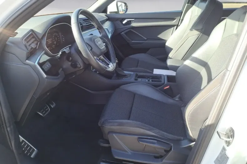 Audi Q3 din 2022 cu 41.943 km - oferta AUD181666 - foto 3