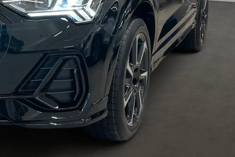 Audi Q3 din 2025 cu 13.160 km - oferta AUD181667 - foto 8