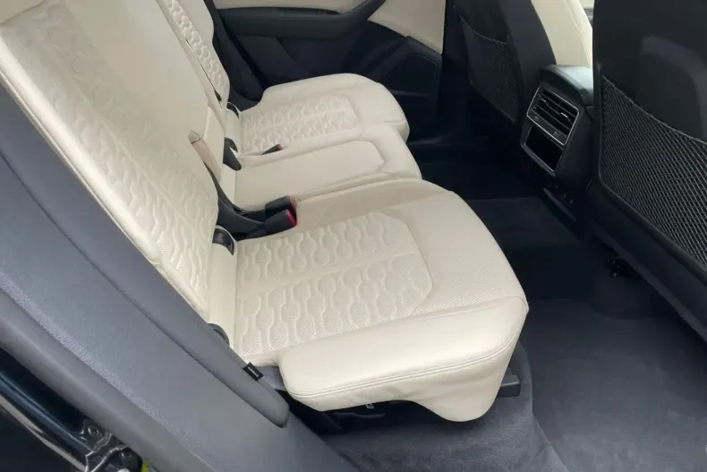 Audi RSQ8 din 2022 cu 51.550 km - oferta AUD181668 - foto 10