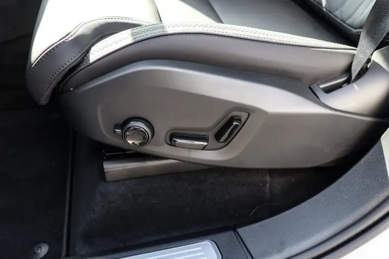 Volvo XC90 din 2025 cu 7.500 km - oferta VOL181669 - foto 13