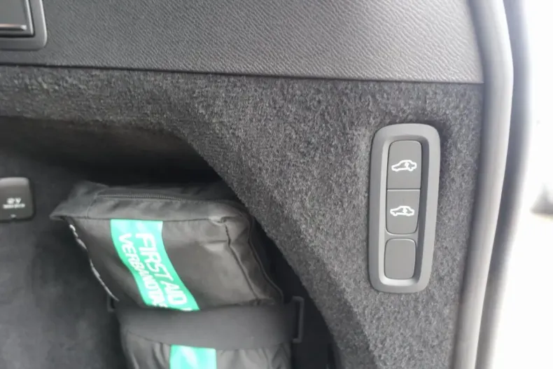 Volvo XC90 din 2025 cu 18.950 km - oferta VOL181670 - foto 12