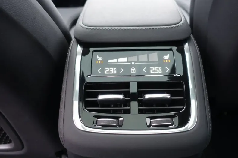 Volvo XC90 din 2025 cu 18.950 km - oferta VOL181670 - foto 16