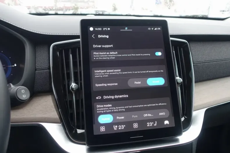 Volvo XC90 din 2025 cu 18.950 km - oferta VOL181670 - foto 22