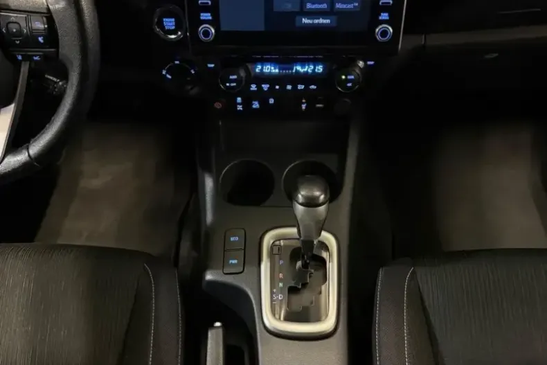 Toyota Hilux din 2023 cu 33.520 km - oferta TOY181672 - foto 23