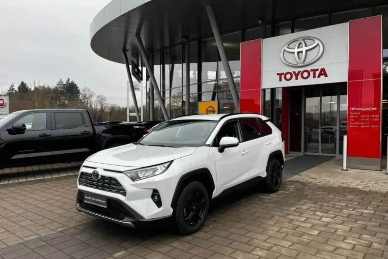 Toyota RAV4 din 2023 cu 38.900 km - oferta TOY181677 - foto 1