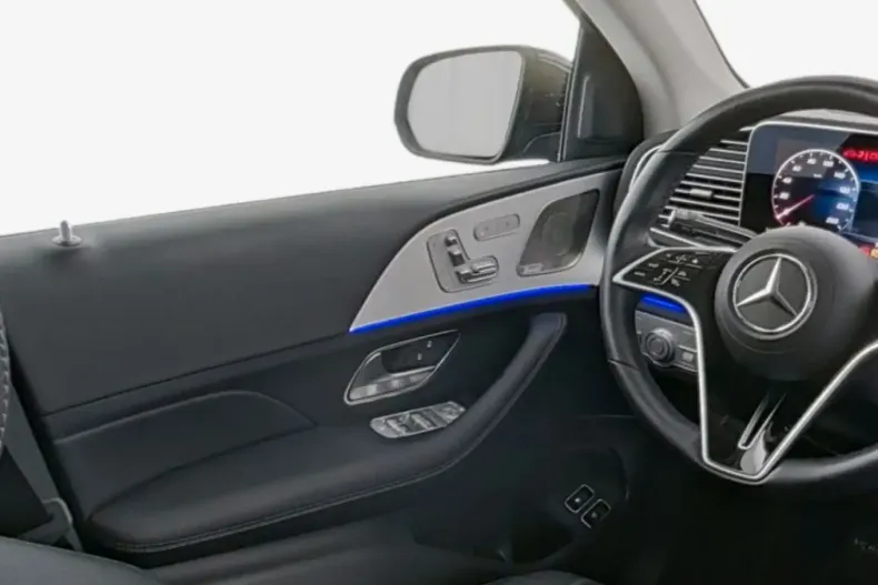 Mercedes-Benz GLE 400 (Clasa GLE) din 2025 cu 29.651 km - oferta MER181682 - foto 6