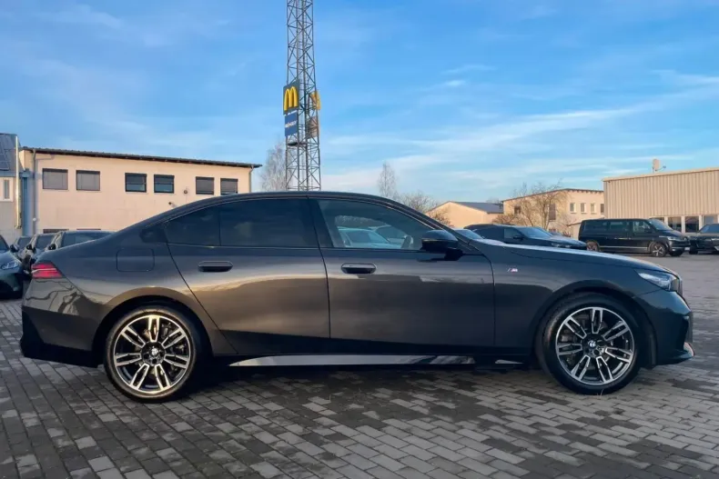 BMW 520 (Seria 5) din 2025 cu 24.300 km - oferta BMW181693 - foto 3