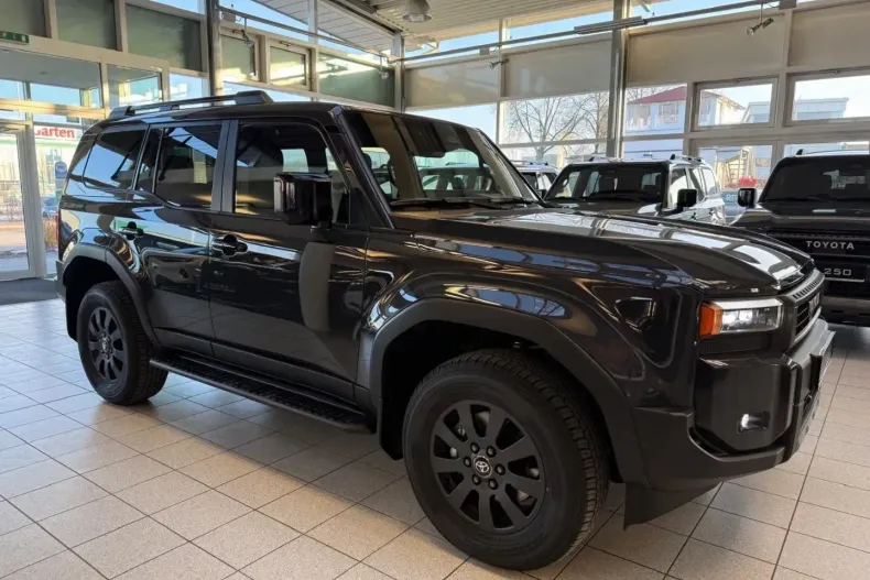 Toyota Land Cruiser din 2025 cu 50 km - oferta TOY181694 - foto 2