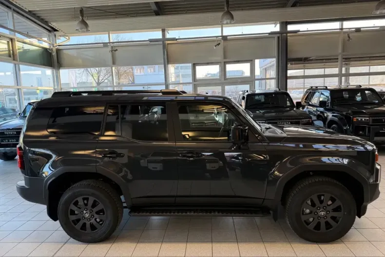 Toyota Land Cruiser din 2025 cu 50 km - oferta TOY181694 - foto 4